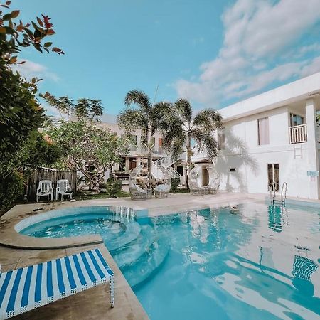 A Villas Resort & Restaurant Zamboanguita  Buitenkant foto