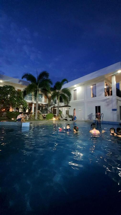 A Villas Resort & Restaurant Zamboanguita  Buitenkant foto