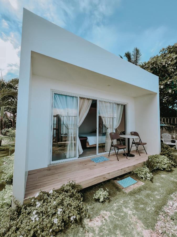 A Villas Resort & Restaurant Zamboanguita  Buitenkant foto